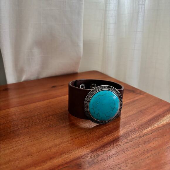 Brown Leather Wrap Cuff Bracelet Large Oval Turquoise Centerpiece Adjustable - Picture 10 of 11